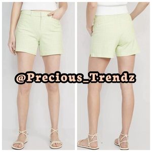 Old Navy High-Waisted Pixie Trouser Shorts 5” Inseam Plus Size 22